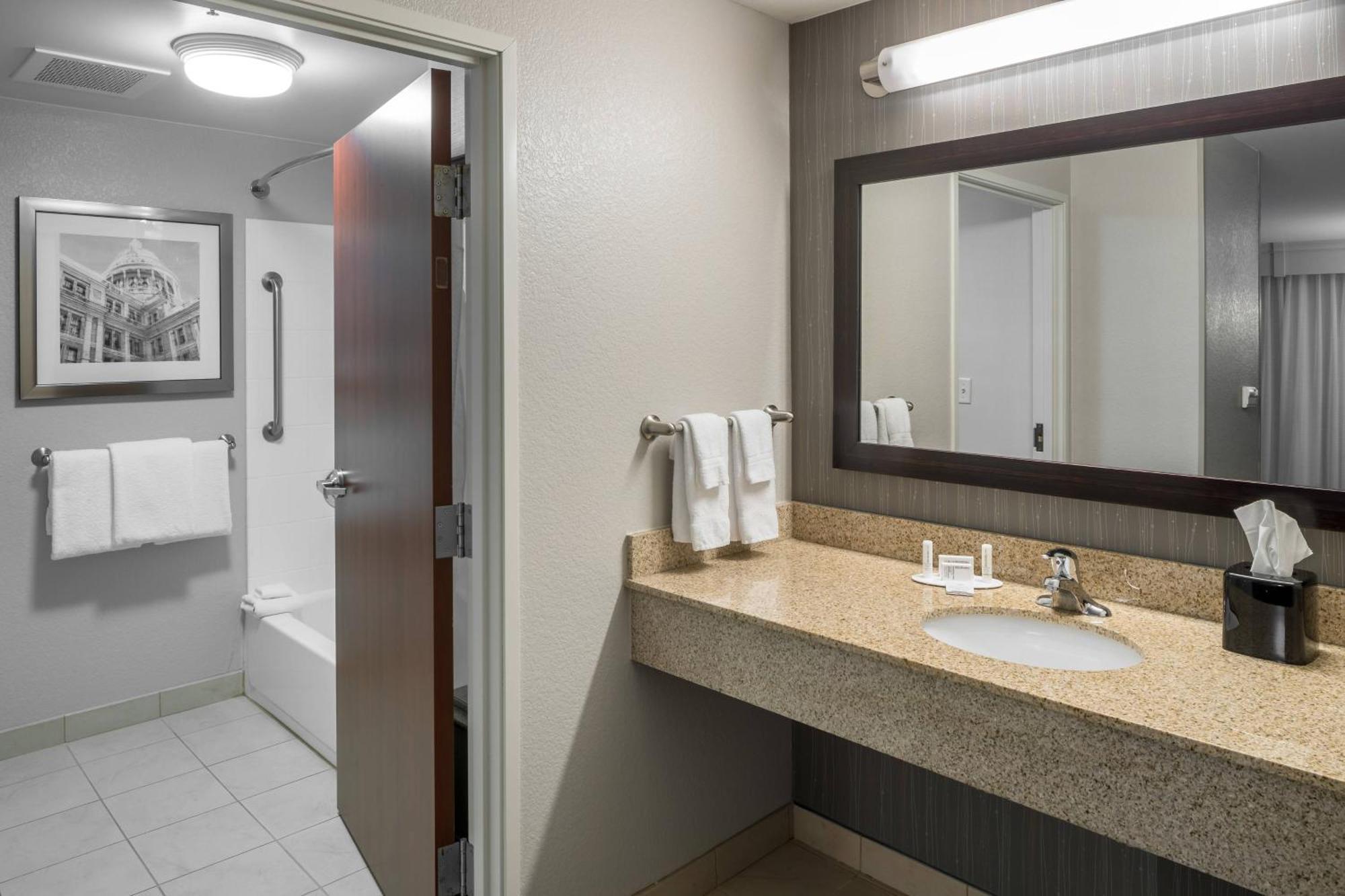 Courtyard By Marriott Austin Parmer Tech Ridge Екстериор снимка