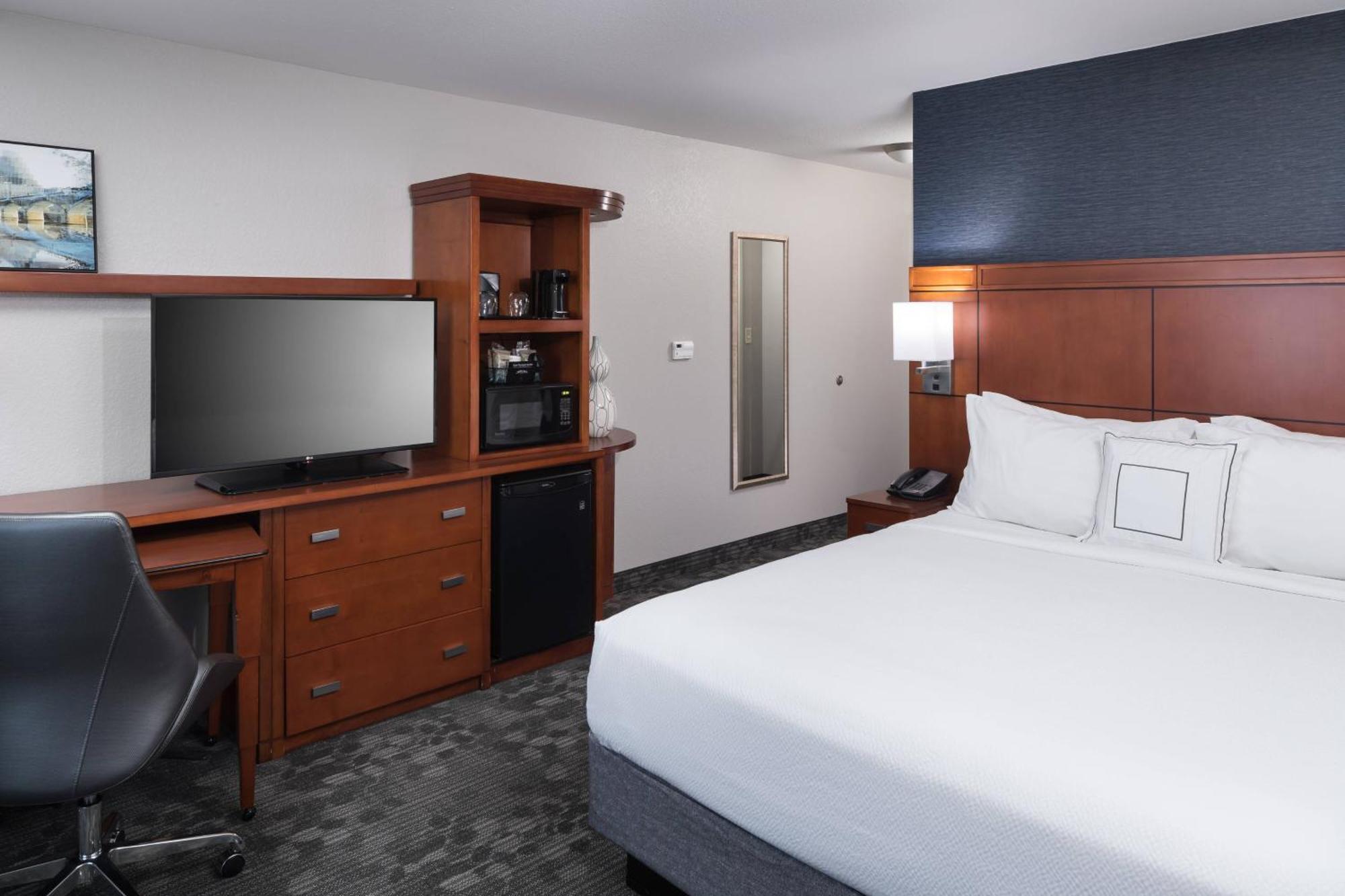 Courtyard By Marriott Austin Parmer Tech Ridge Екстериор снимка